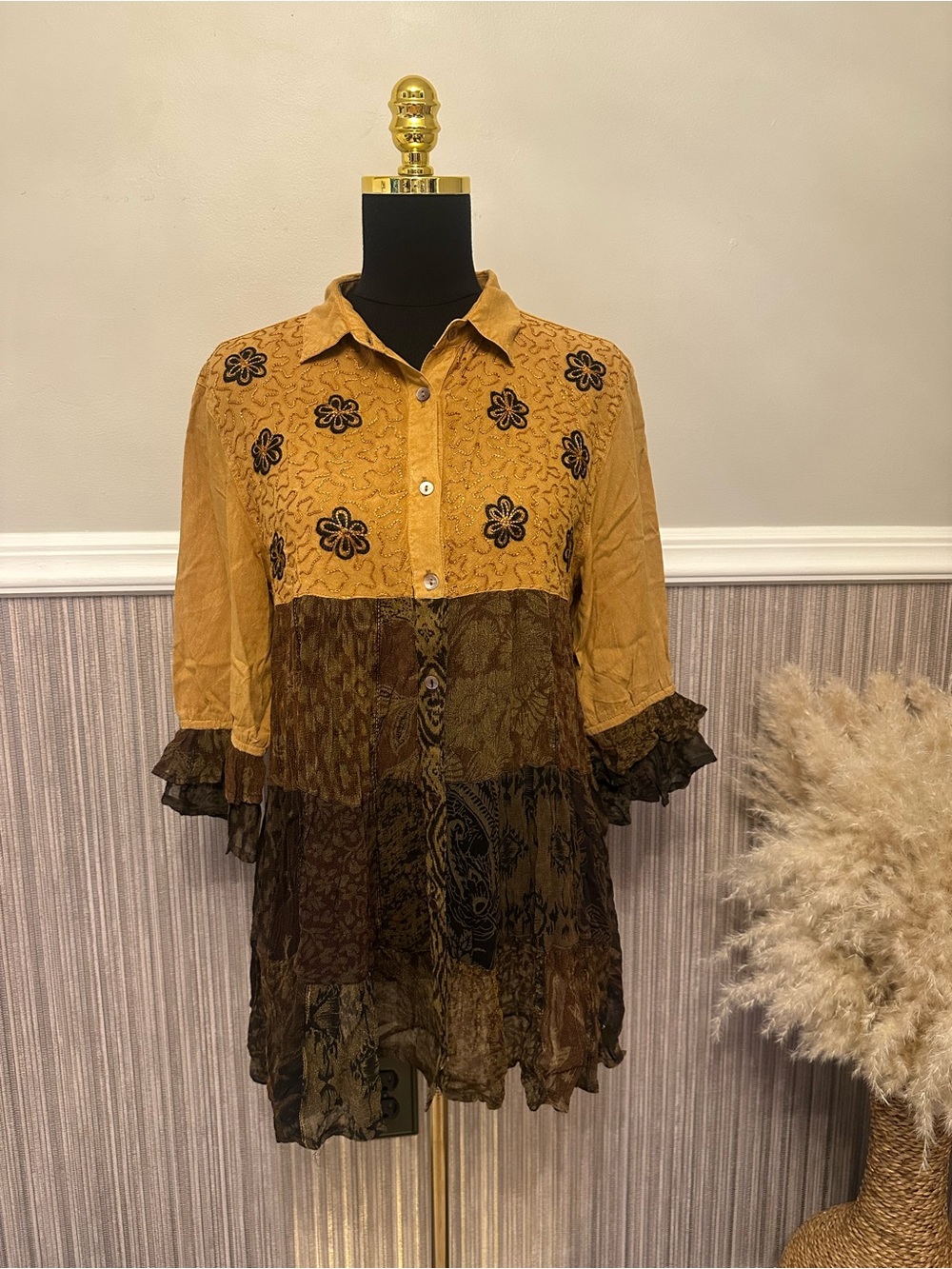 Young Threads Camel Patchwork Boho Tunic Top Embroidered Tiered Small